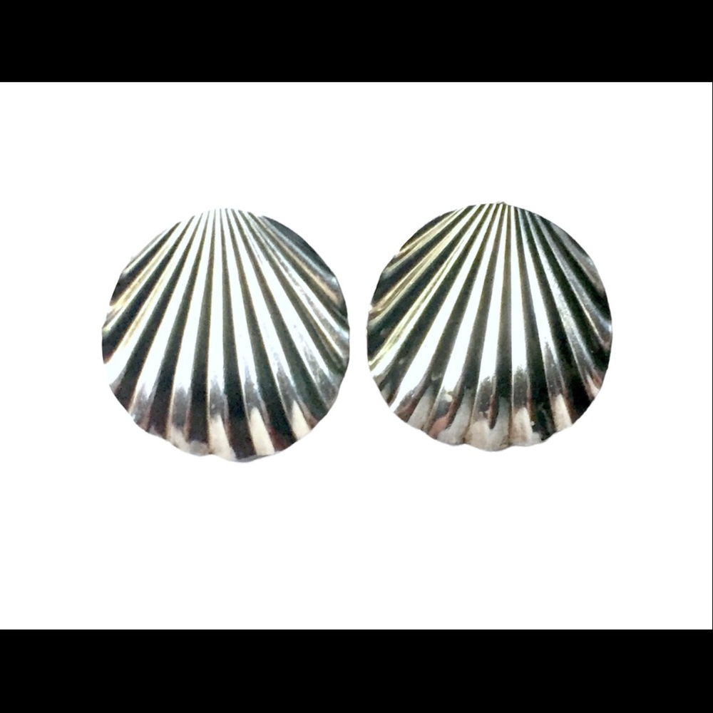 Sterling silver Shell Design Earrings Vintage